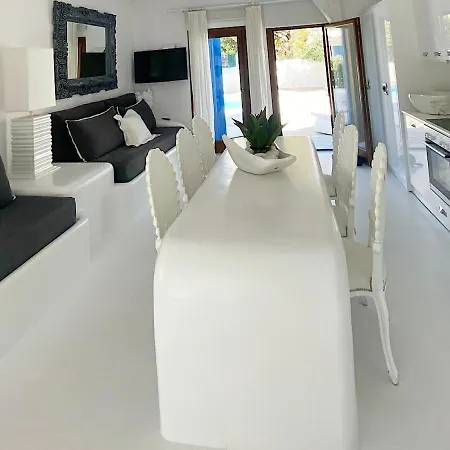Myconian Sky Suites In Town Apartment